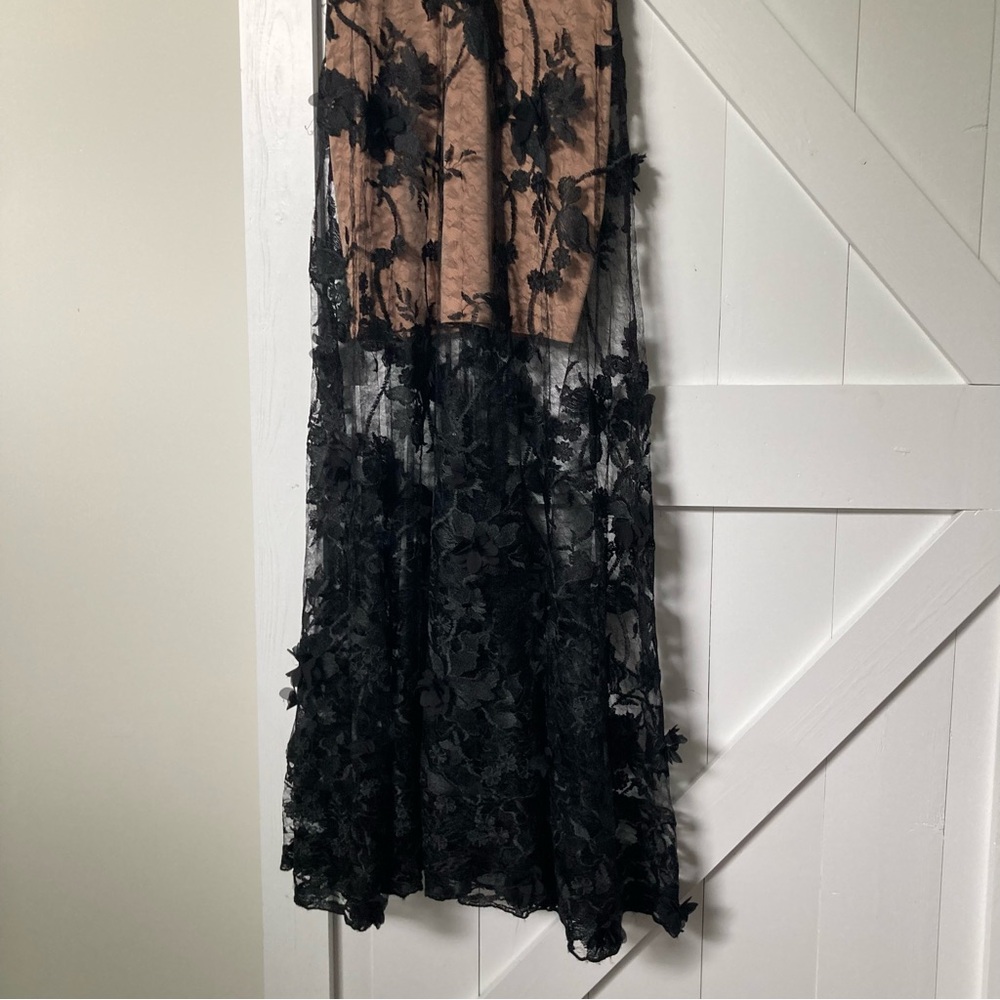 Dress the Population Black Floral Gown - Picture 4 of 16